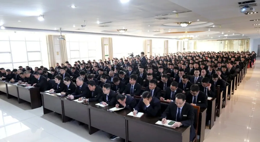 会上对2025年度阐发凸起的先进单元2.png 会上对2025年度阐发凸起的先进单元2.png
